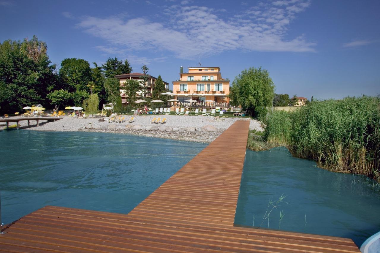 Hotel La Rondine Sirmione Exterior foto