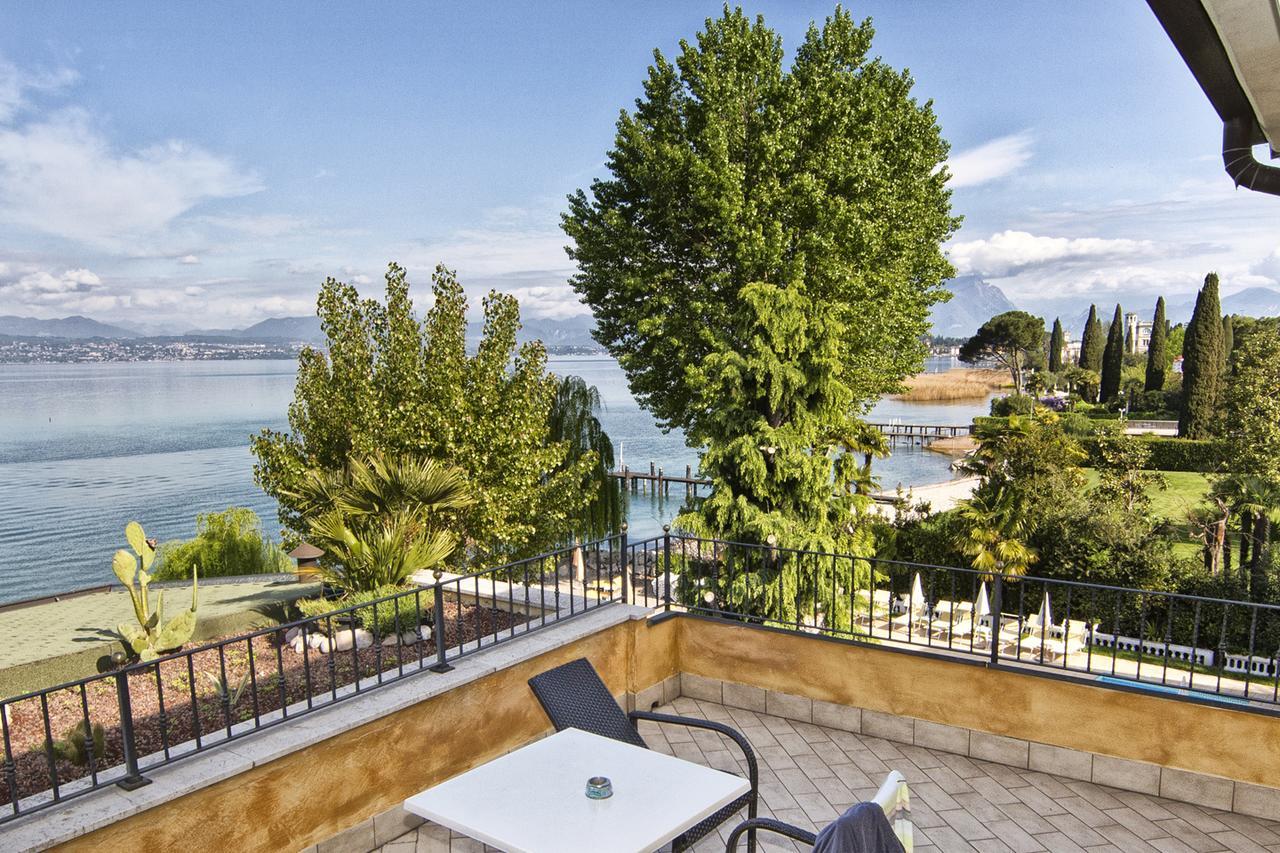 Hotel La Rondine Sirmione Exterior foto